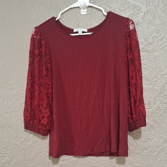 Green Envelope Red Lace Sleeve Blouse Size XS - Picture 1 of 7